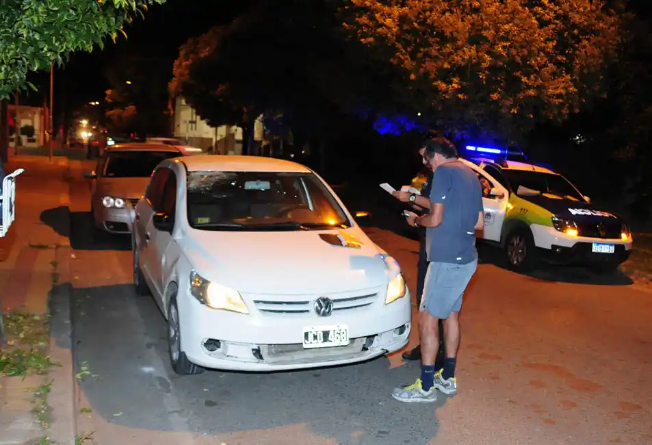 Joven ciclista lucha por su vida tras un choque por la mala maniobra de un automovilista
