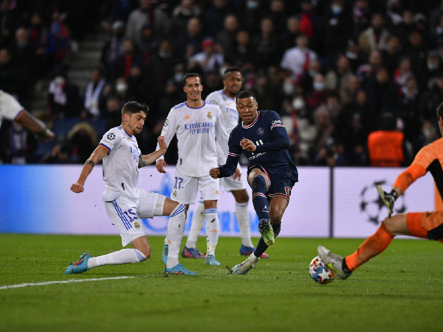 PSG festejó sobre la hora ante Real Madrid