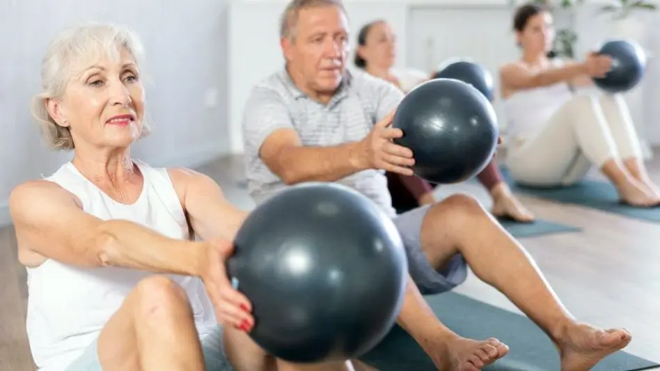 ¿Cómo enseñar funcional para adultos mayores?