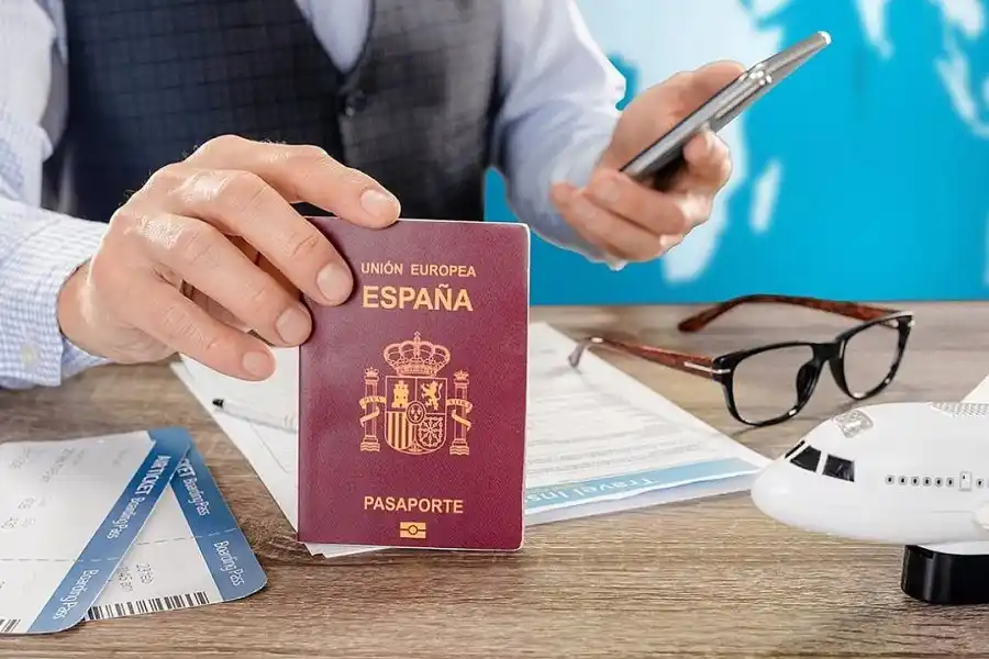 Nueva Ley de Nietos: "Ahora es más fácil para los argentinos conseguir la ciudadanía española"