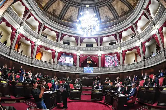 Sin reelecciones indefinidas en la legislatura bonaerense: Quiénes abandonan su cargo y el extraño caso de Tignanelli