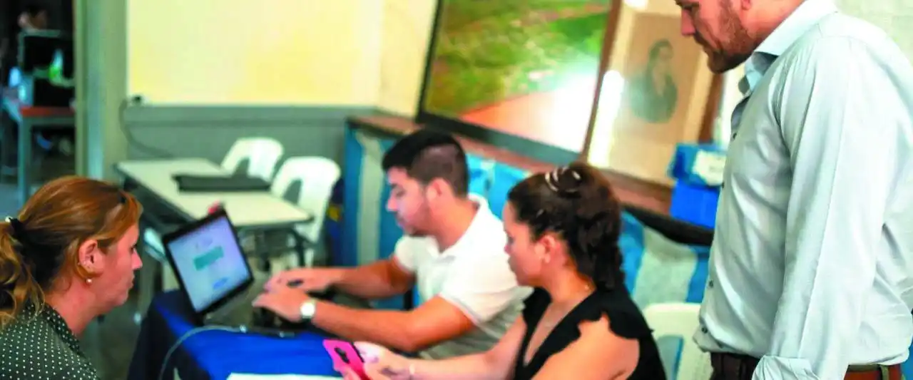 Se extendió hasta el 31 de  marzo el plazo para tramitar becas del secundario 