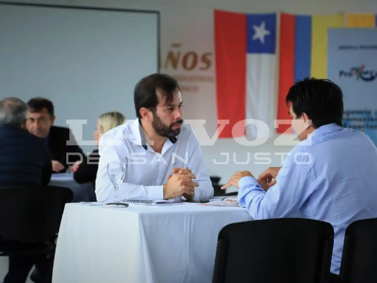 Interés de extranjeros por comprar autopartes a empresas de la ciudad y la zona