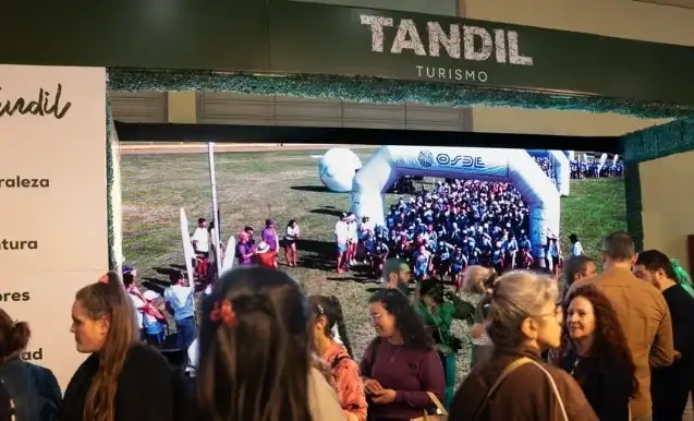 La ciudad finalizó su paso por la FIT destacando su oferta de turismo de eventos y pueblos rurales, consolidando el lanzamiento de la propuesta "Sentí Tandil 2027".
