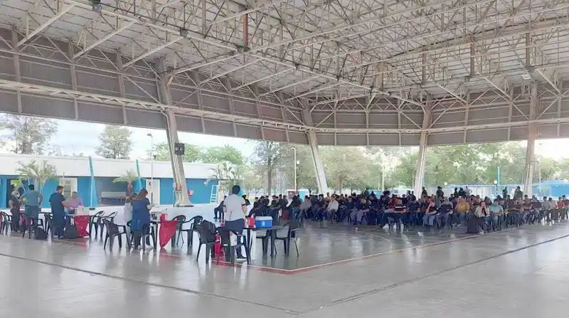 Más de 500 policías fueron vacunados en un 
operativo del Ministerio de Desarrollo Humano