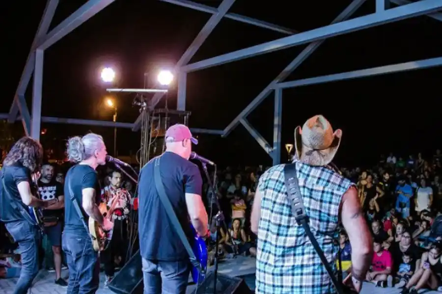 Se viene una jornada llena de música en "La Estación": “Mucha gente se sumó a la movida”