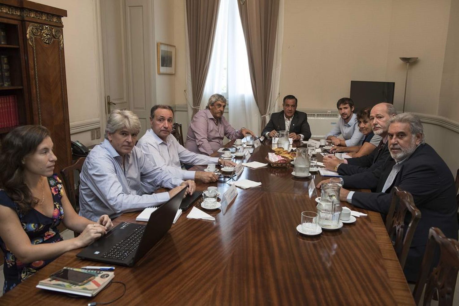 Finocchiaro cuestionó la lógica intimidatoria de algunos gremios docentes