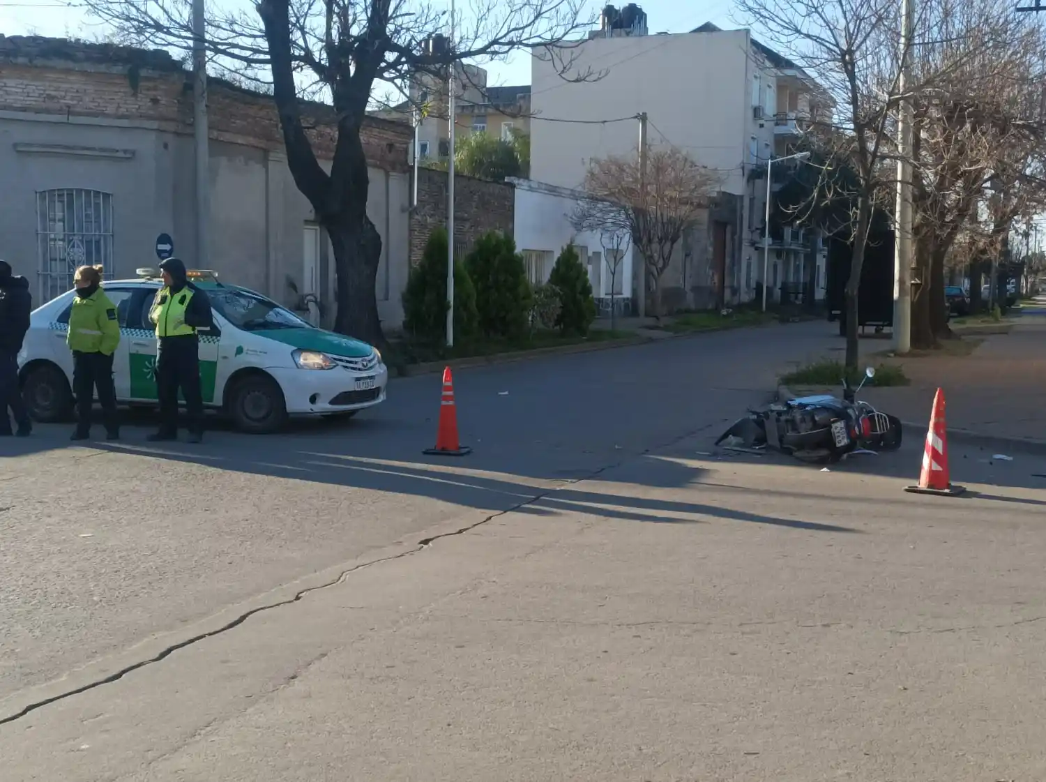 El accidente ocurrió en Caseros y Rivadavia.