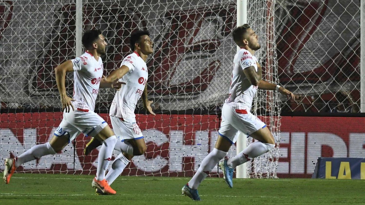 Unión derrotó a Argentinos Juniors en el 15 de Abril