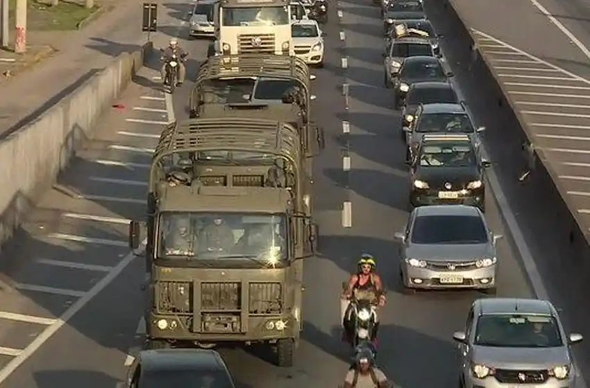 Brasil: el Ejército mató a un policía que ignoró un bloqueo en Río de Janeiro
