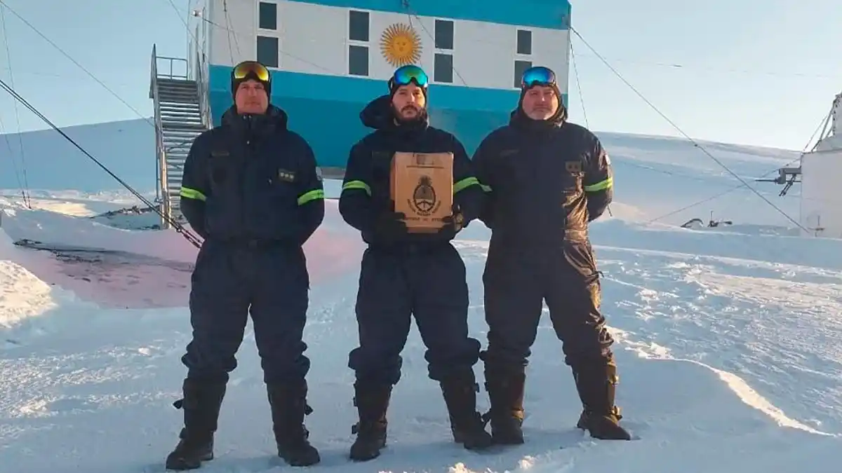 VOTO EN LA ANTÁRTIDA - 2