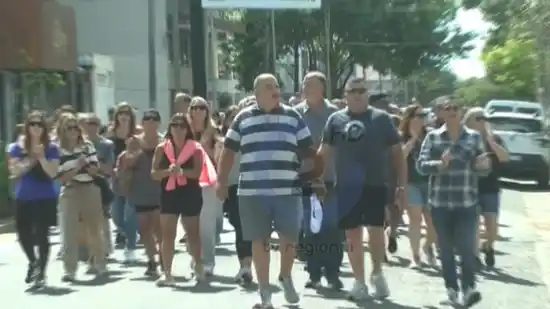 Fuerte protesta en Santa Teresita: vecinos marcharon por la inseguridad y alertan que La Costa se está "conurbanizando"