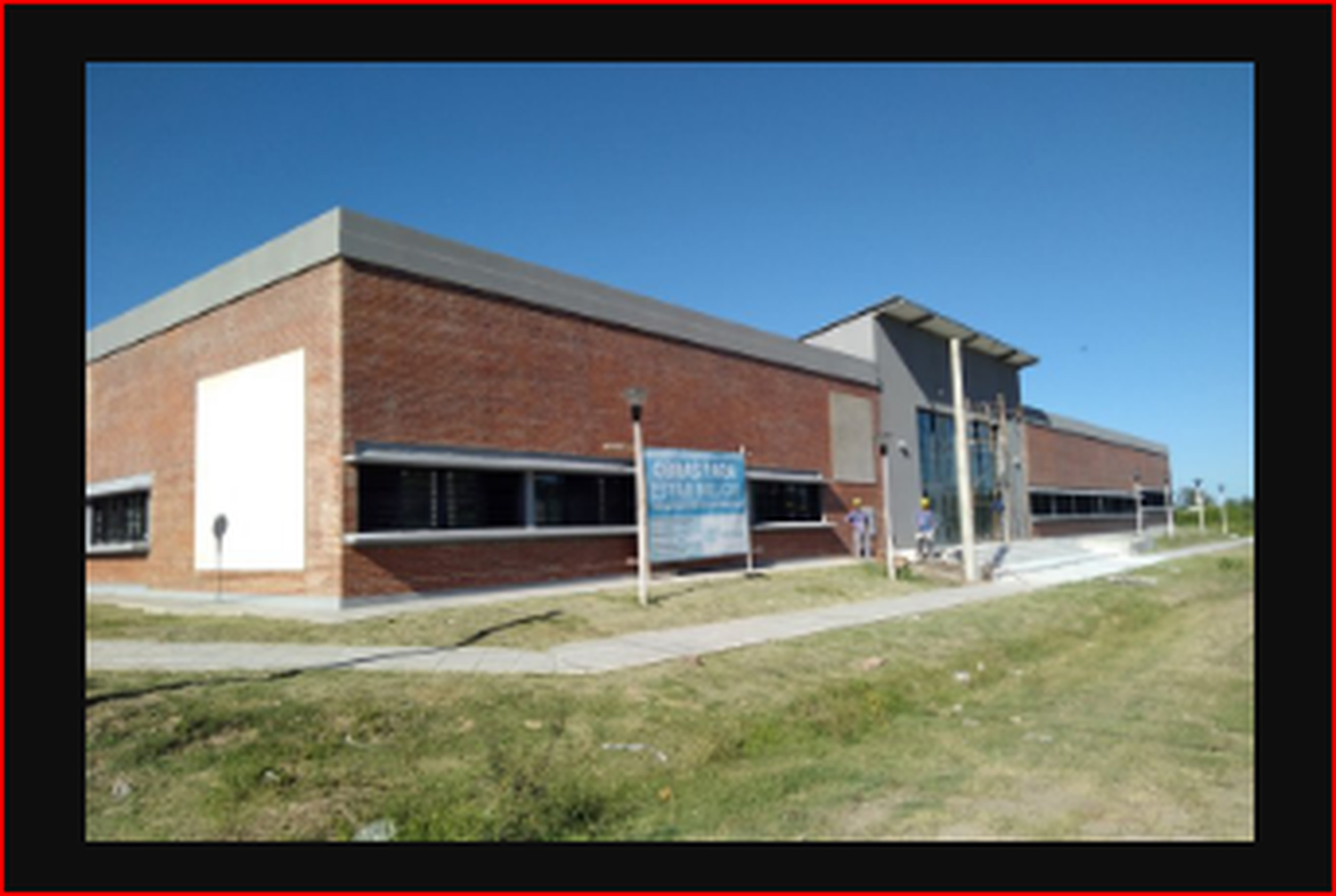 Con una inversión de casi 800 millones de pesos se finalizan diecisiete obras escolares en la provincia