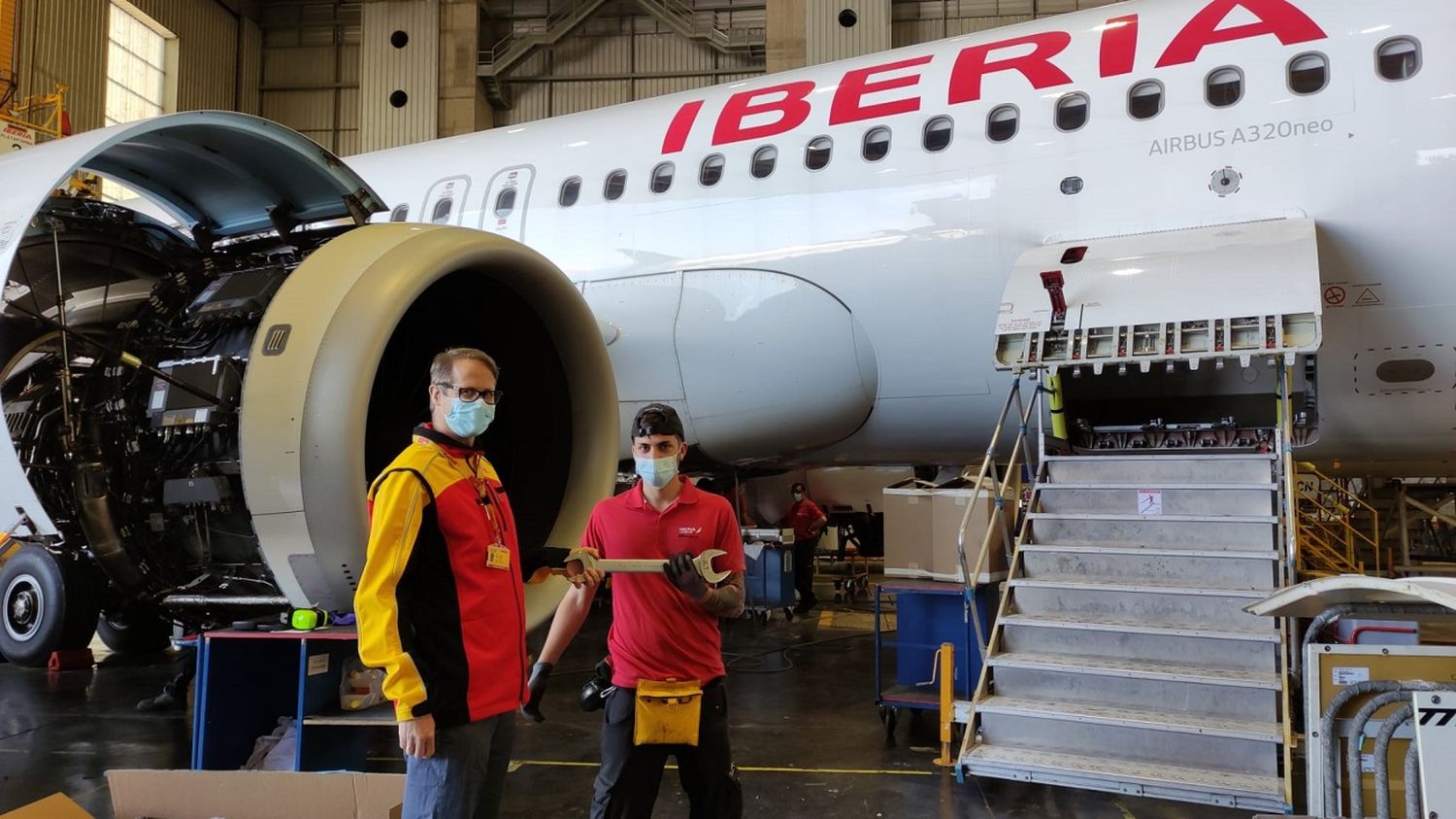 Iberia Mantenimiento y DHL firman contrato de servicios