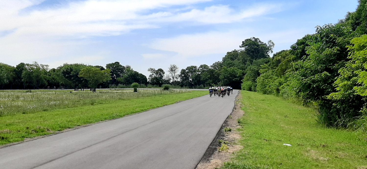 Feriado con carreras en el Panorámico del Oeste: la victoria se fue para San Andrés de Giles