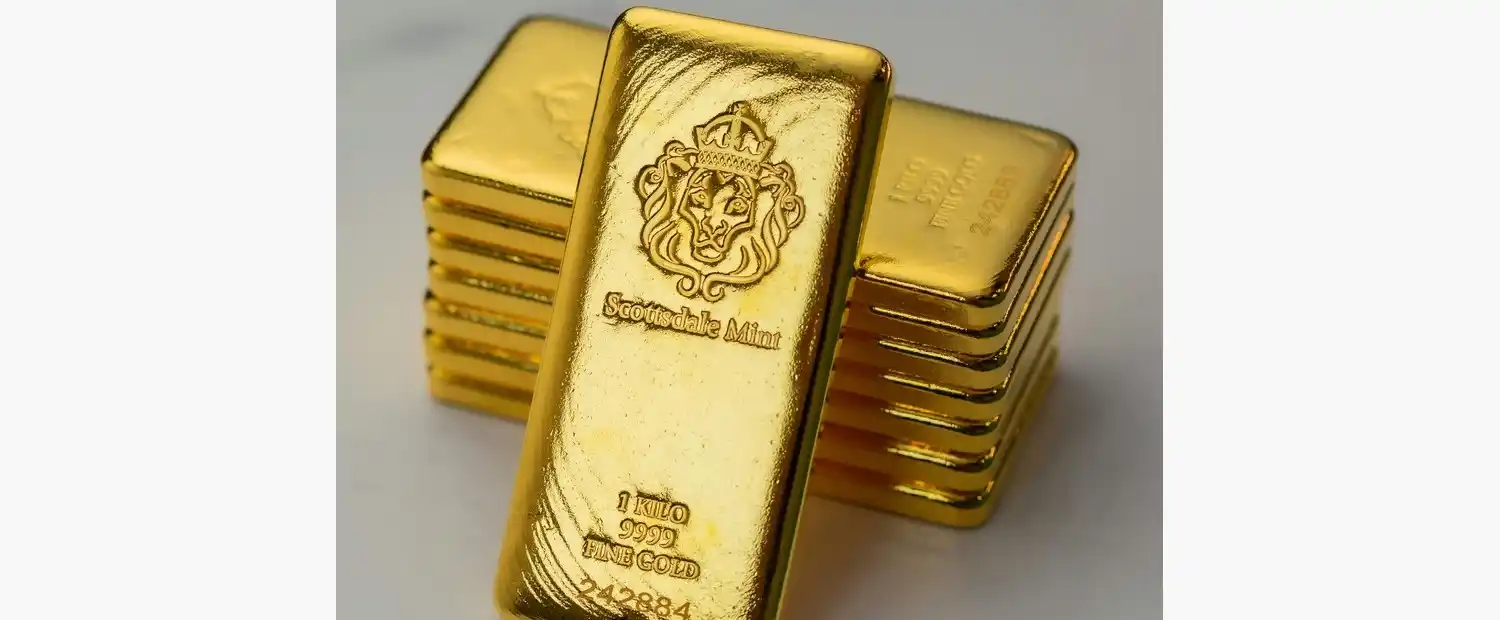 Sustrajeron 65 kilos en lingotes, bloques y polvo de oro, además de una cantidad de efectivo.