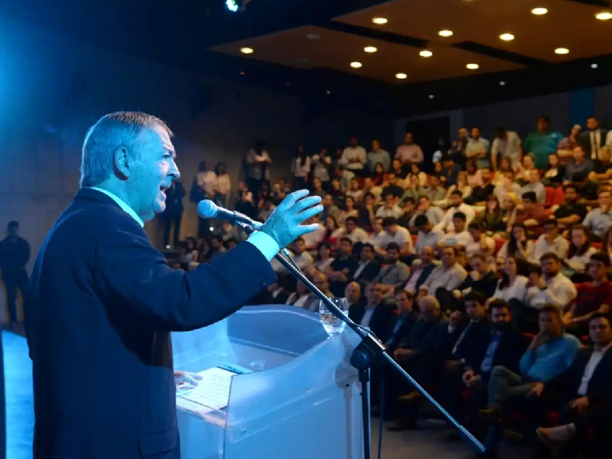 Provincia destinará $50 M a los “Jóvenes del Centenario”