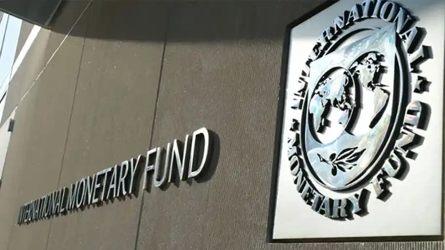 ¿El FMI prefiere a Sergio Massa o a Javier Milei para negociar?