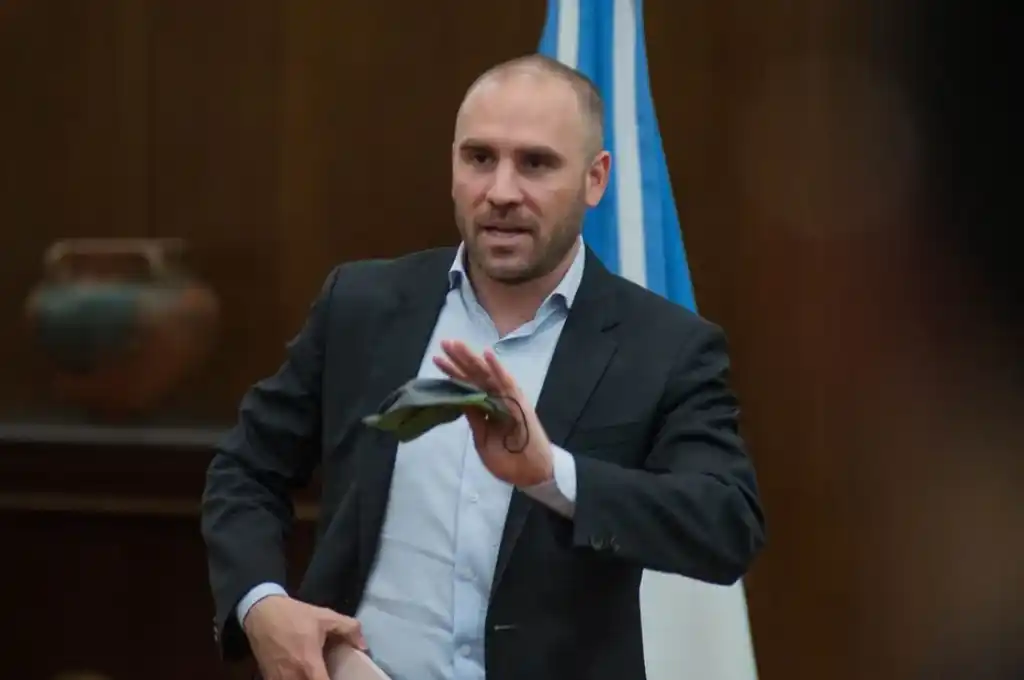 Amplia repercusión en la oposición tras la renuncia de Martín Guzmán por Twitter