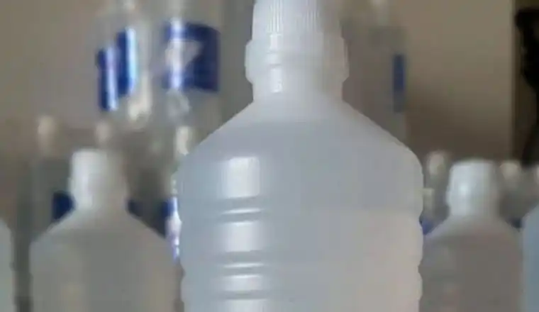 ANMAT prohibió la venta y el uso de dos marcas de alcohol etílico