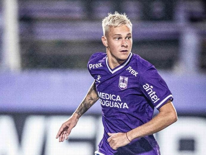 El extremo uruguayo viene de jugar en Defensor Sporting, en su país natal.