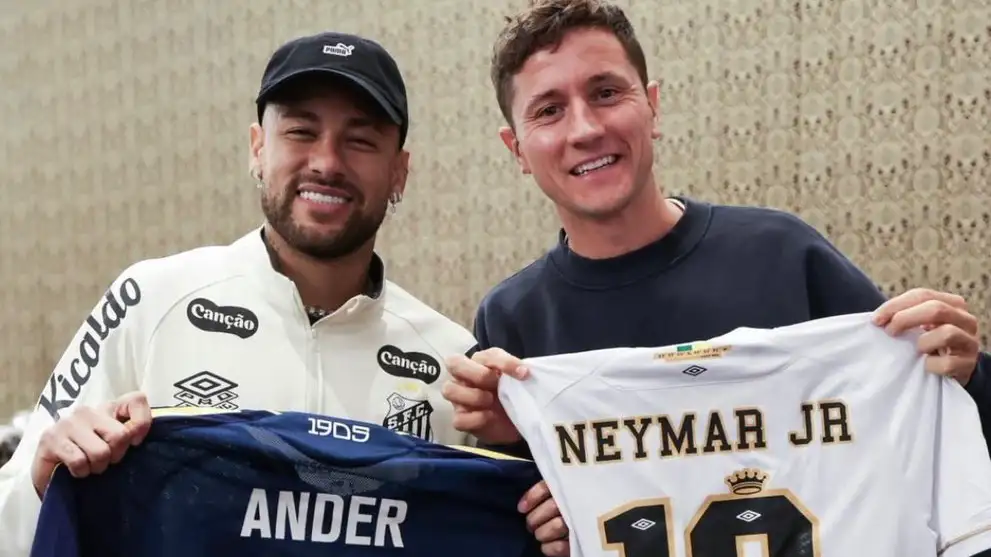 Neymar junto a Herrera.