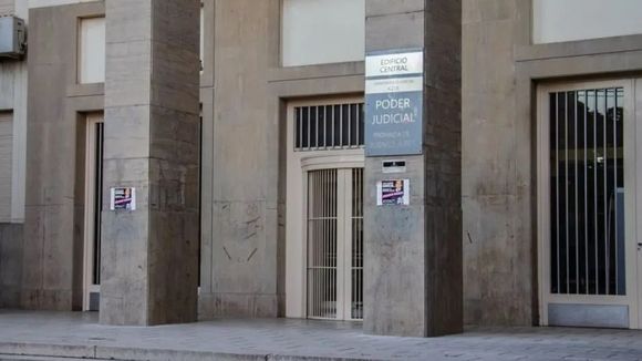 Condenado por abuso sexual en Azul, tiene arresto domiciliario y vive con la denunciante: "es un caso atípico"