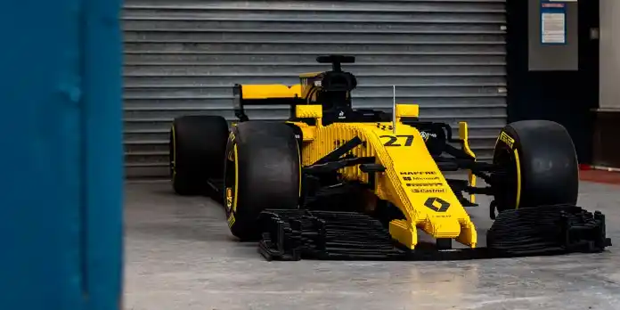 Autos hechos con legos