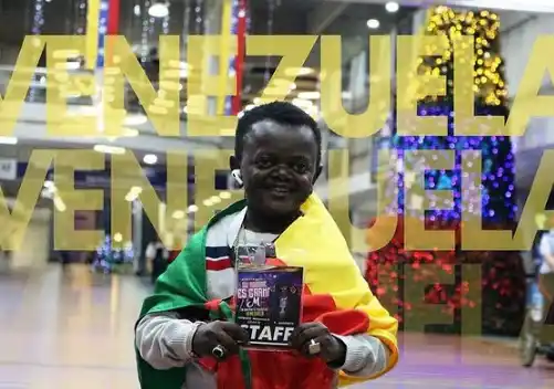 El chico meme llegó al país con la bandera de su nación. Foto Instagram