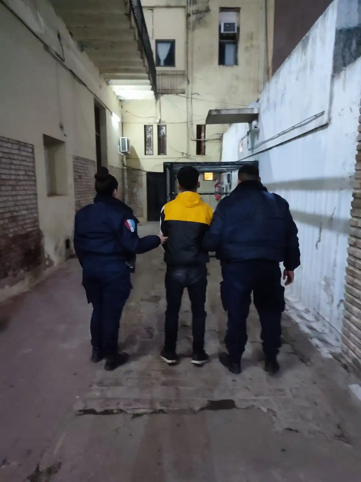 El joven quedó a disposición de la fiscalía de turno.