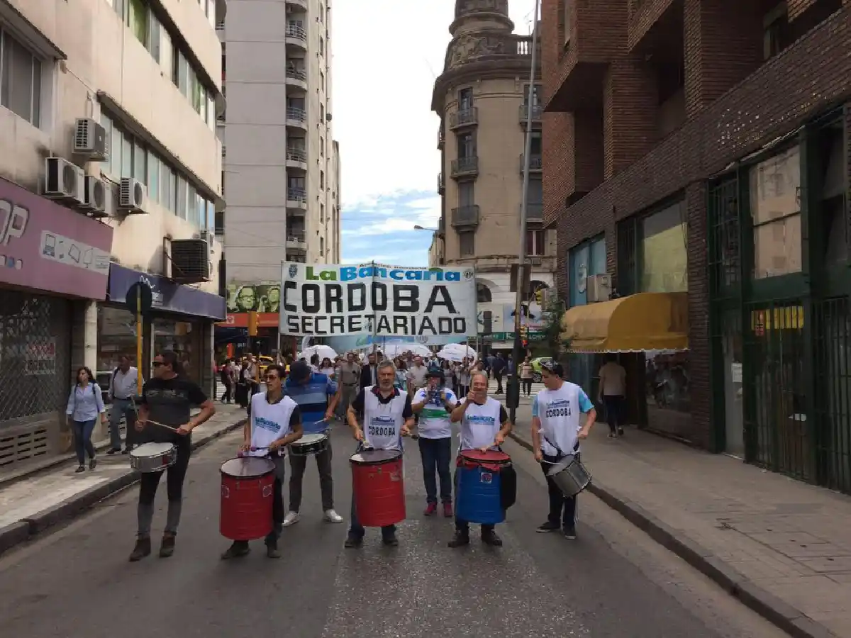 La Bancaria denuncia “fraude laboral” y convoca a parar 48 horas en Bancor