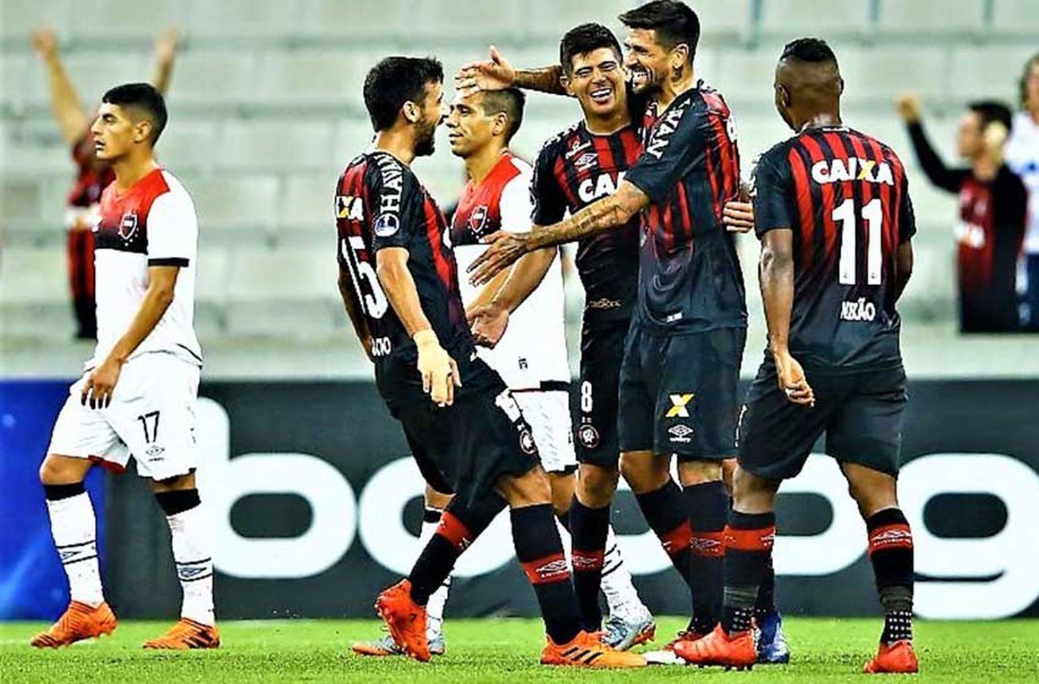 Un Newell’s completamente desorientado cayó ante Atlético Paranaense