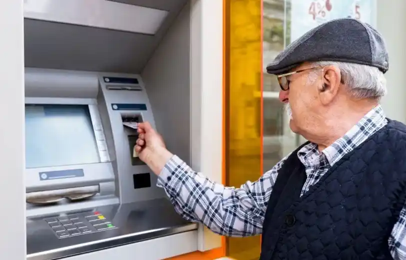 Jubilados y pensionados municipales cobraron sus haberes. Foto: Ilustración