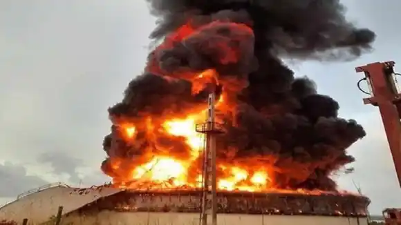 UN MUERTO, 125 lesionados y 14 bomberos desaparecidos: cifras del incendio que aún no se extingue, en Cuba