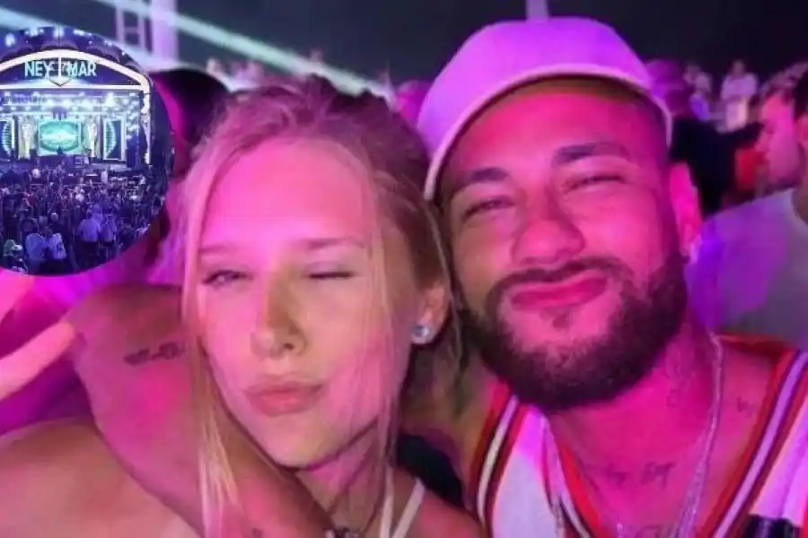 Neymar y una foto durante la travesía del cuestionado crucero