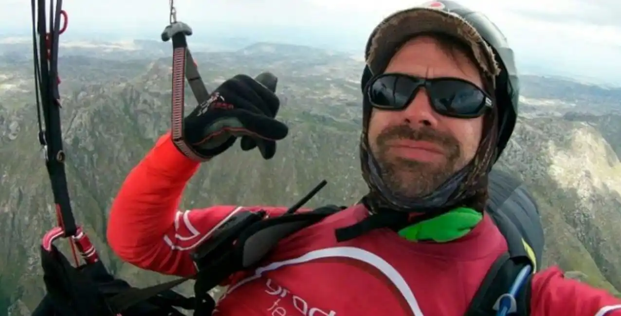 Entre Ríos: un hombre que hacía parapente murió tras caer al río Paraná
