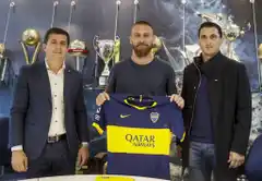 De Rossi firmó su contrato y presentado en forma oficial 