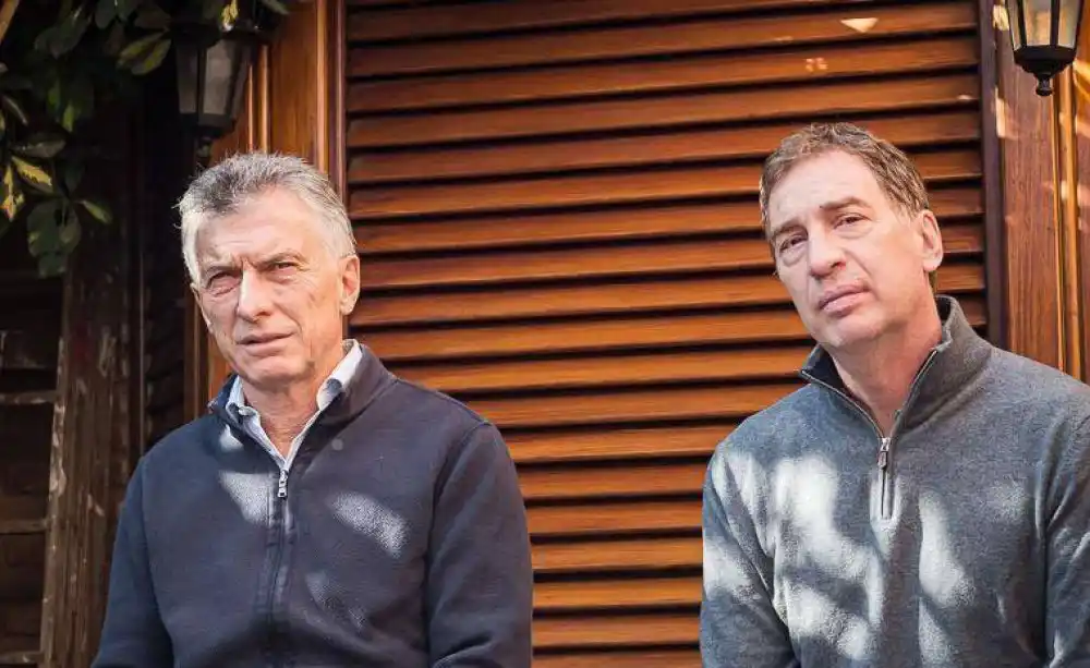 Santilli visita Tandil, acompañado del expresidente Macri