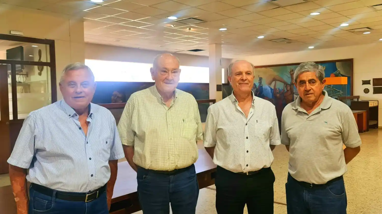 Norberto Trotta secretario, Oreste Binetti, presidente Luis Esteban Álvarez, asesor técnico, y César Arrieta, integrantes de Apeba.