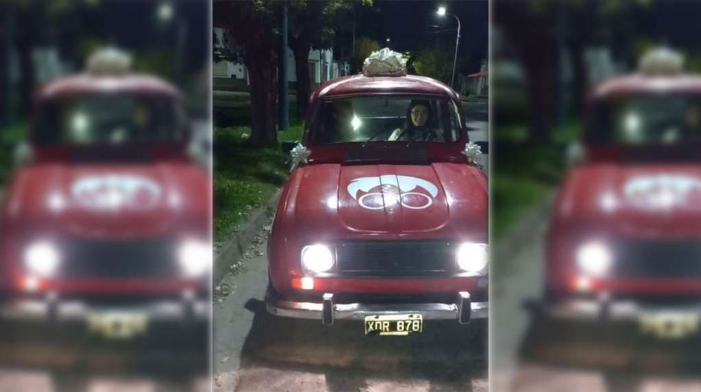Su mamá le regaló un auto y lo chocó a los 10 segundos