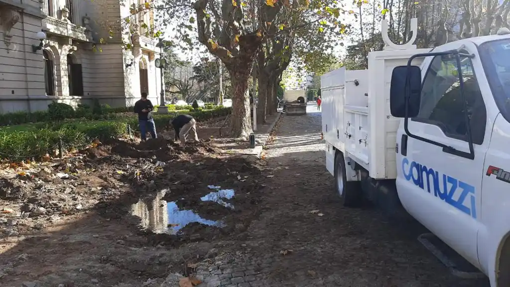 Se rompió un caño de gas y evacuaron la manzana que comprende la Municipalidad