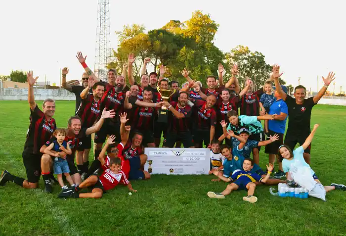 Independiente fue uno de los cuatro campeones en el Nacional de veteranos