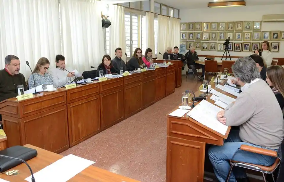 Plem dijo que “esta gestión no hizo nada por el ejido” y Holzheuer le respondió