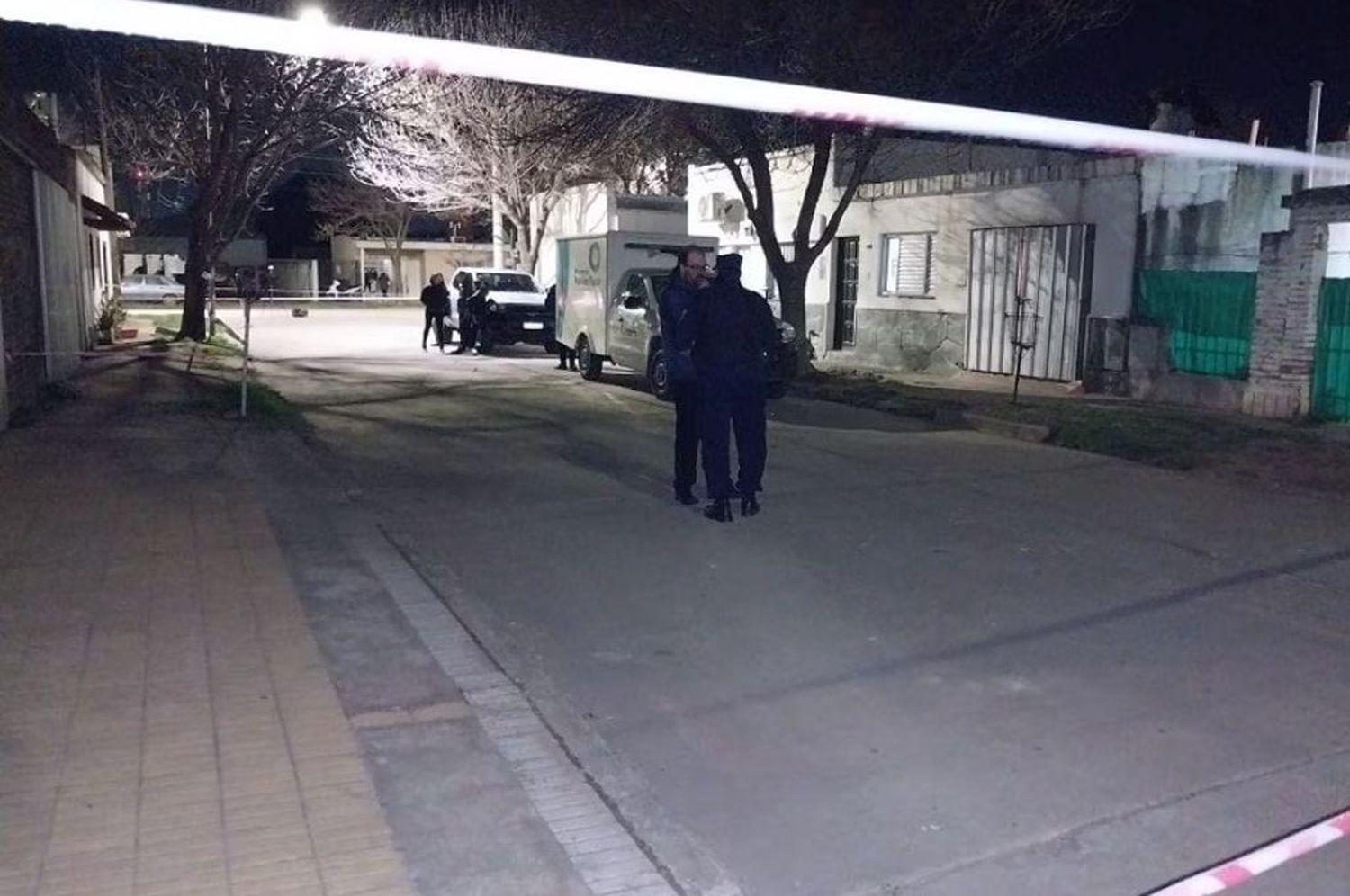 El cuerpo fue hallado por su propia hija en la casa de la víctima.