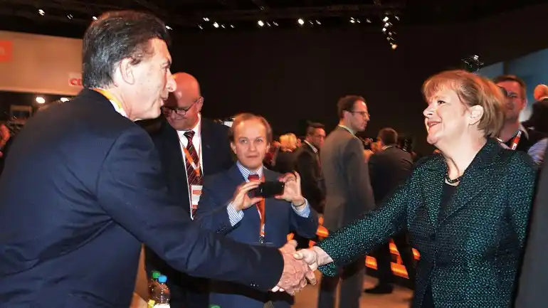 Macri viajará a Alemania y se reunirá con Merkel