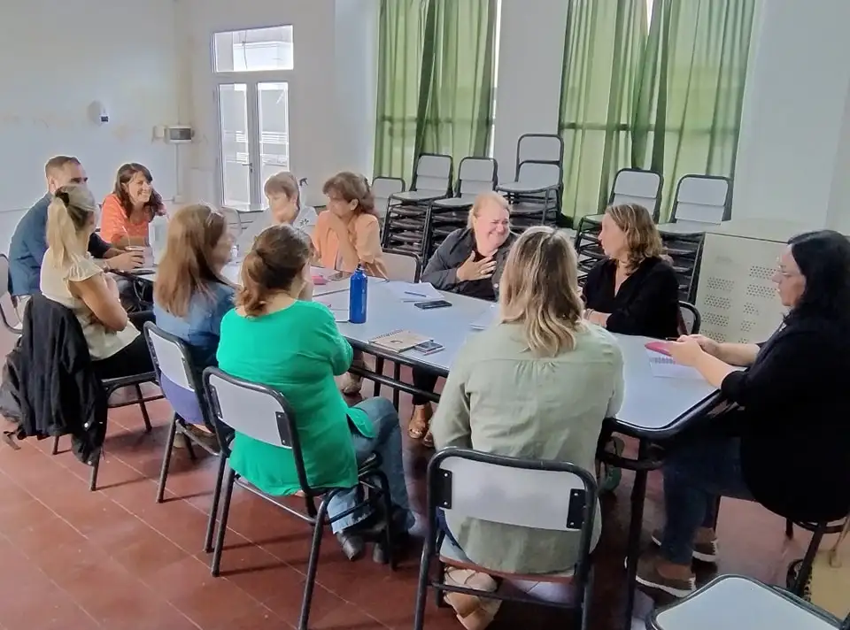 Desde departamental de escuelas mantuvieron reuniones por formación docente