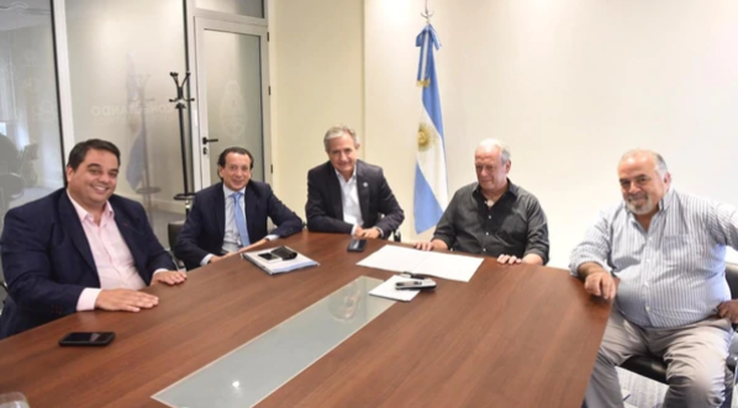 Los estatales nacionales cobrarán un 10% de aumento salarial