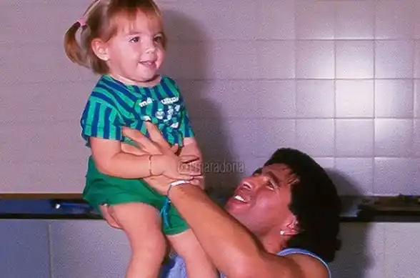 Los polémicos mensajes de Diego y Dalma por su cumpleaños