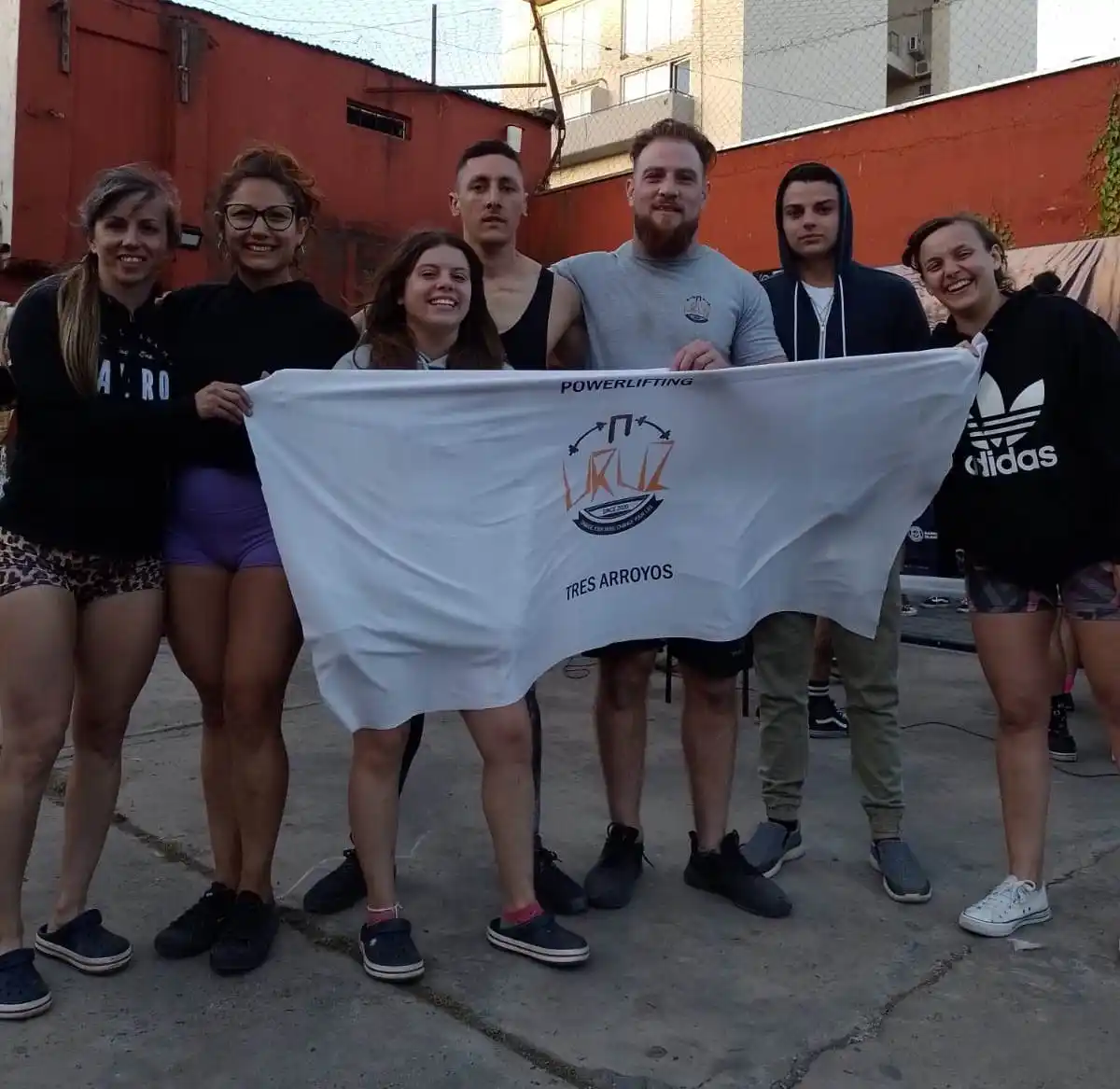 Tresarroyenses compitieron en la Copa Pitbull de powerlifting