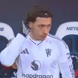 Después de su larga recuperación, el gualeyo Lisandro Martínez volvió a jugar en el United